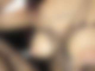 Live cam show with Candy-Lyn - Nipple Piercings on Pornisteam.com