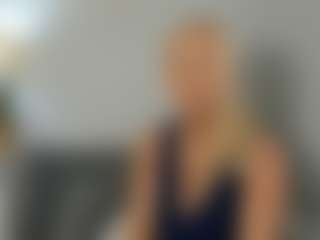 Live cam show with ClareHotMature - Blue Eyes on friskycurves.com