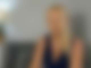 Live cam show with ClareHotMature - Deepthroat on Camsoda