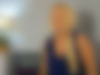 ClareHotMature's Live Sex Cam Show