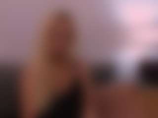 Live cam show with ClareHotMature - Granny BBW on Livezox