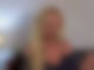 ClareHotMature's Live Sex Cam Show
