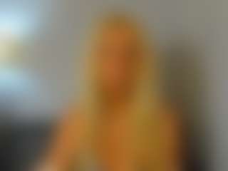 Live cam show with ClareHotMature - Blue Eyes on Dolls Live