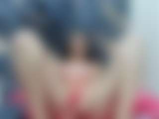 emmillyy20's Live Sex Cam Show