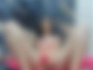 emmillyy20's Live Sex Cam Show