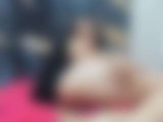 emmillyy20's Live Sex Cam Show