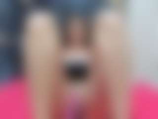 emmillyy20's Live Sex Cam Show