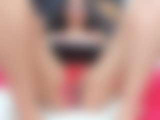 Live cam show with emmillyy20 - New Gamer on CamSodaAdn
