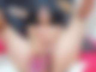 emmillyy20's Live Sex Cam Show