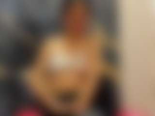 emmillyy20's Live Sex Cam Show