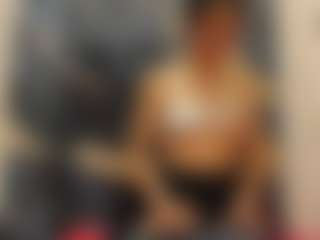 emmillyy20's Live Sex Cam Show