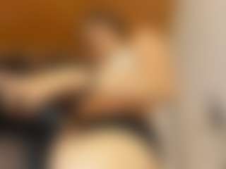 emmillyy20's Live Sex Cam Show