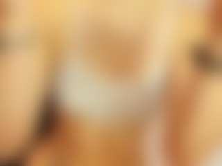 emmillyy20's Live Sex Cam Show