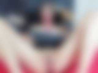 emmillyy20's Live Sex Cam Show
