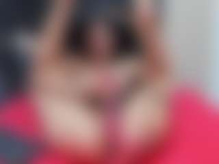 emmillyy20's Live Sex Cam Show