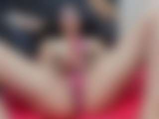 emmillyy20's Live Sex Cam Show