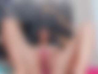 emmillyy20's Live Sex Cam Show