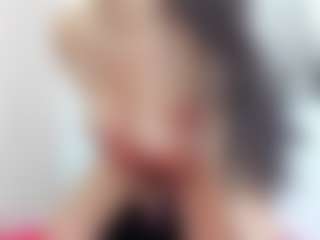 emmillyy20's Live Sex Cam Show