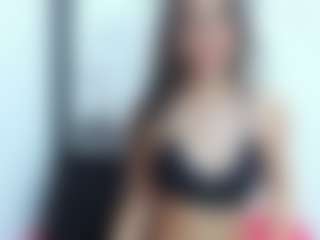 emmillyy20's Live Sex Cam Show
