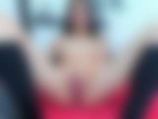 emmillyy20's Live Sex Cam Show