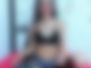 emmillyy20's Live Sex Cam Show