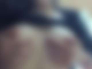 emmillyy20's Live Sex Cam Show