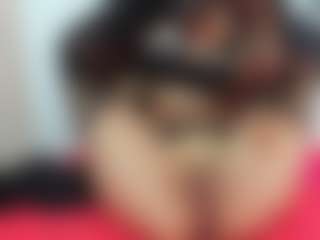 emmillyy20's Live Sex Cam Show