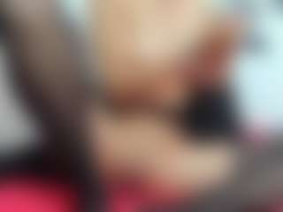 emmillyy20's Live Sex Cam Show