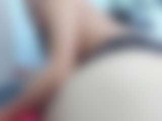 emmillyy20's Live Sex Cam Show