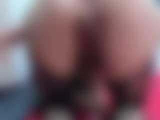 emmillyy20's Live Sex Cam Show