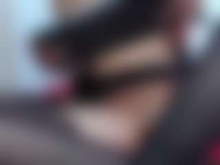 emmillyy20's Live Sex Cam Show