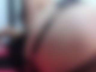 emmillyy20's Live Sex Cam Show
