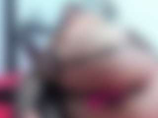 emmillyy20's Live Sex Cam Show