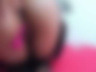 emmillyy20's Live Sex Cam Show