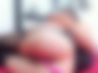 emmillyy20's Live Sex Cam Show