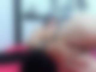 emmillyy20's Live Sex Cam Show