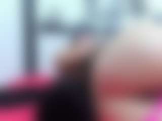 emmillyy20's Live Sex Cam Show