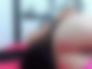 emmillyy20's Live Sex Cam Show