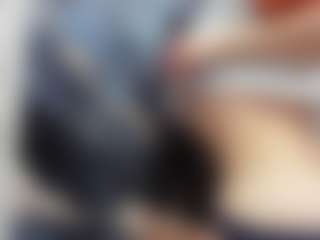 emmillyy20's Live Sex Cam Show