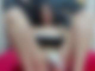 emmillyy20's Live Sex Cam Show