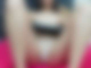 Live cam show with emmillyy20 - White on https://playwithruby.com | colombia