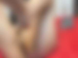 emmillyy20's Live Sex Cam Show