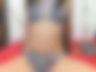 Live cam show with emmillyy20 - Striptease on Milfs Live