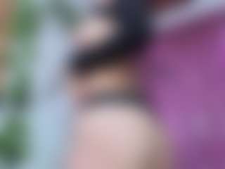 emmillyy20's Live Sex Cam Show