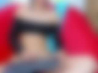 emmillyy20's Live Sex Cam Show