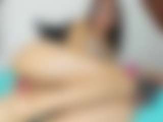 emmillyy20's Live Sex Cam Show
