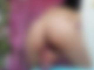 emmillyy20's Live Sex Cam Show