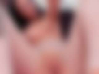 Live cam show with emmillyy20 - Eating Pussy on Milfs Live