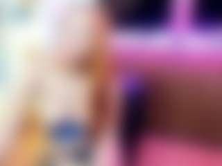 LucyBlazeY's Live Sex Cam Show