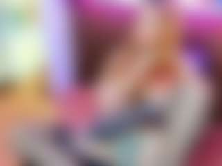 Live cam show with LucyBlazeY - New Brown Eyes on SmokeAndPoke